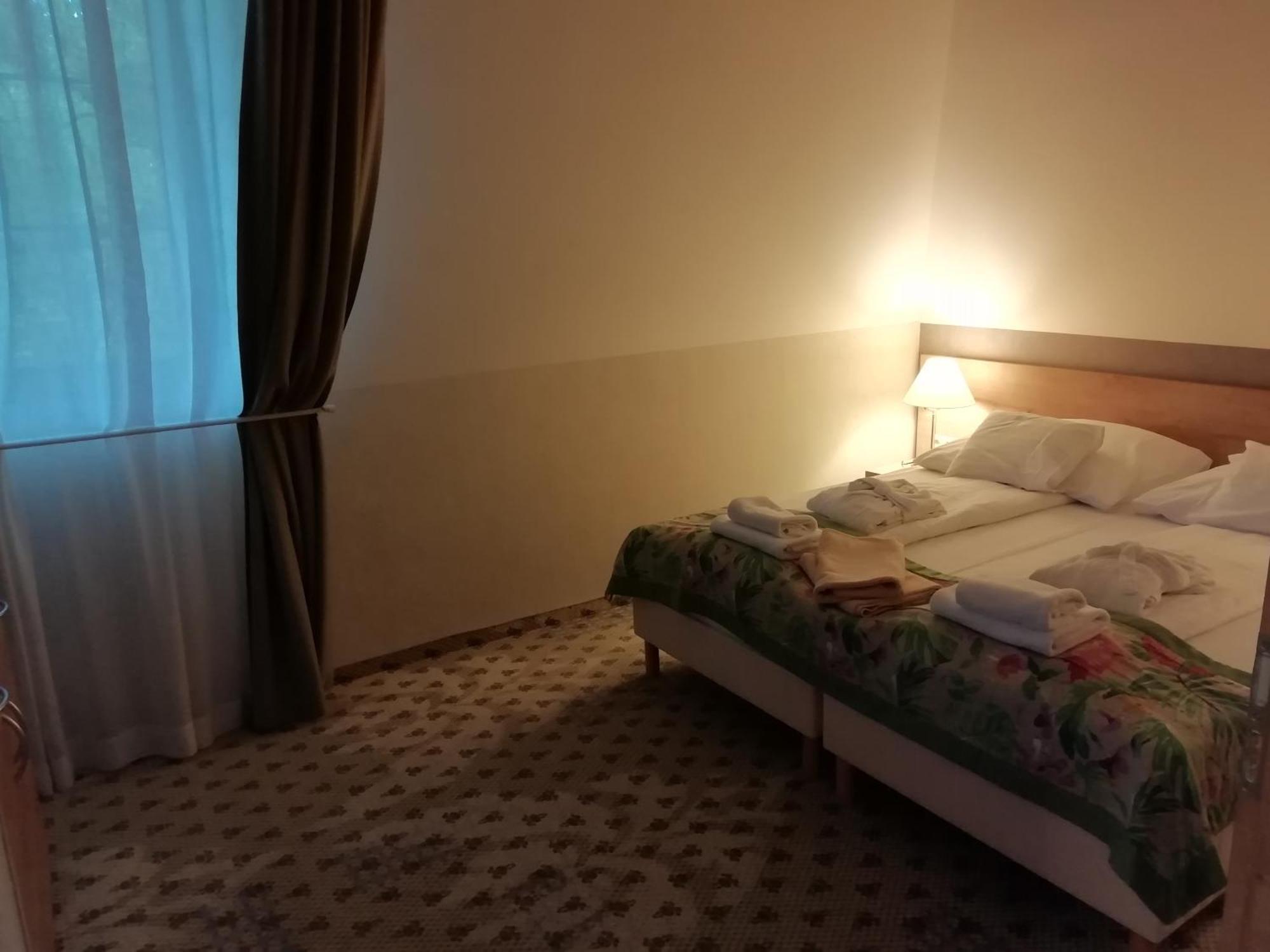 Batthyany Kuria Otel Zalacsány Dış mekan fotoğraf