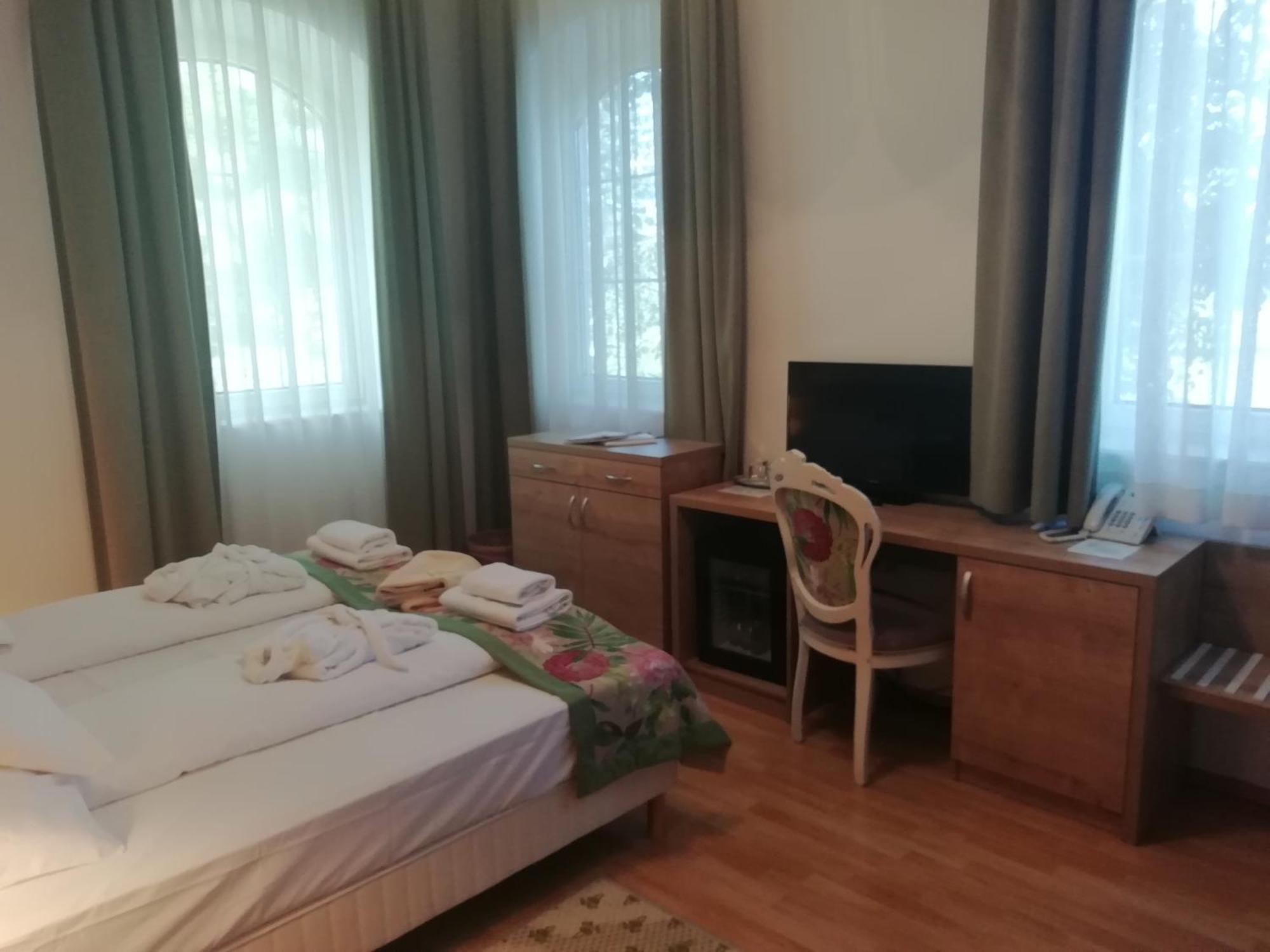 Batthyany Kuria Otel Zalacsány Dış mekan fotoğraf