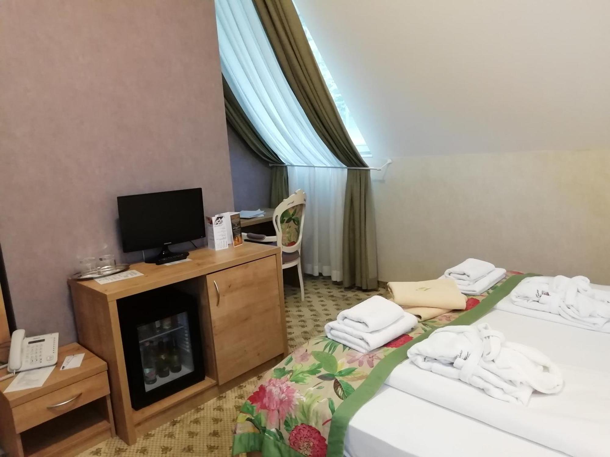 Batthyany Kuria Otel Zalacsány Dış mekan fotoğraf