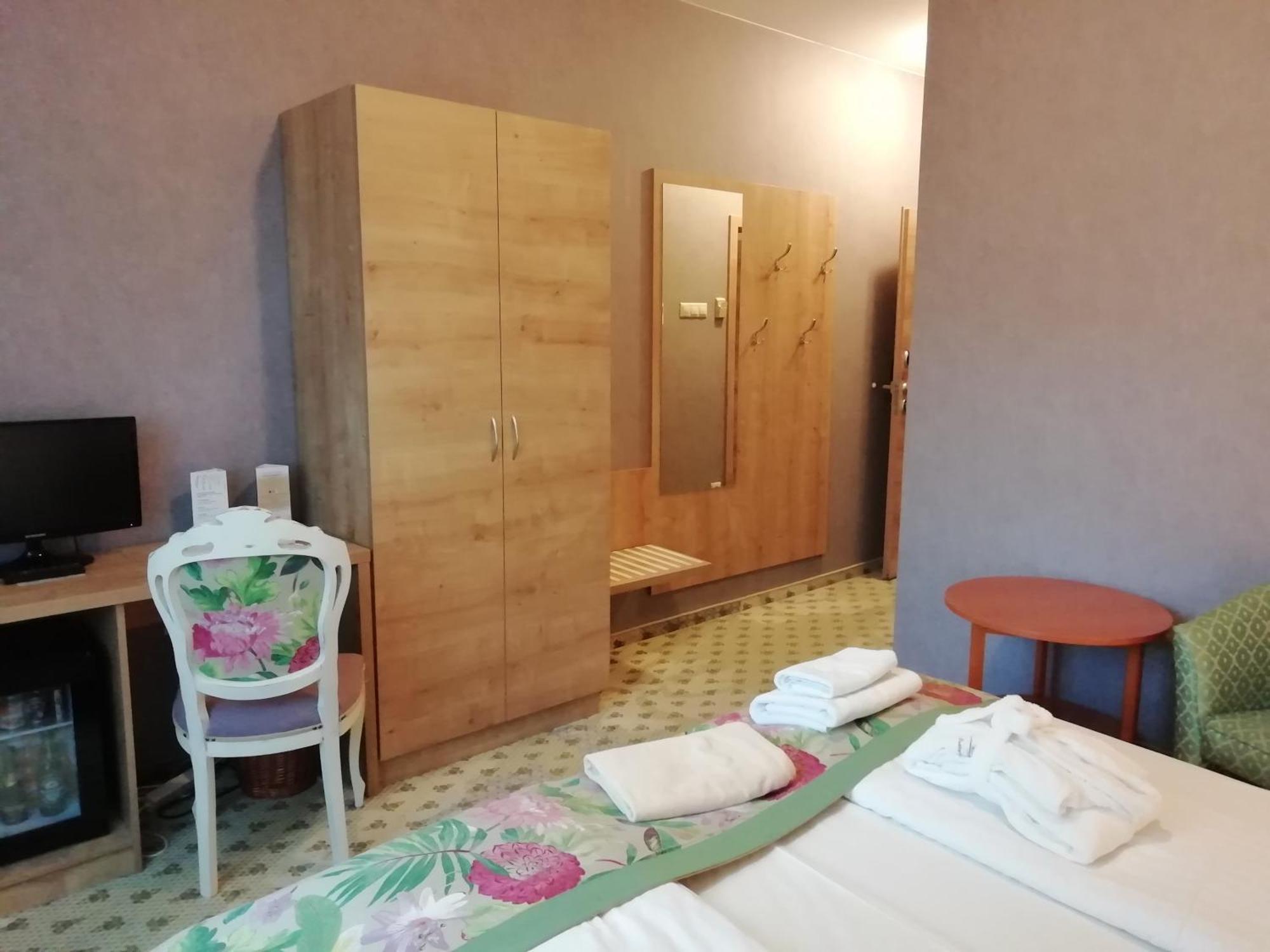 Batthyany Kuria Otel Zalacsány Dış mekan fotoğraf